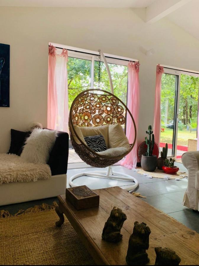 House De La Canopee, Swimming Pool, Lake, Forest, Large Garden And Wifi 우르탱 외부 사진